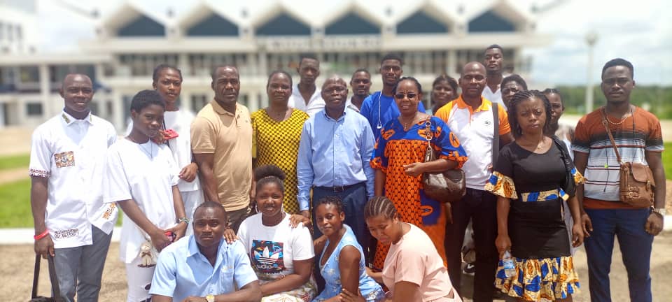Yamoussoukro / Des stagiaires de l’agence emploi jeune visitent l’aéroport
